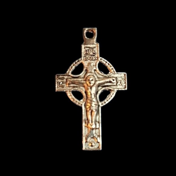 NEW Set of 30 Silver tone metal Orthodox Cross Celtic Charms - Picture 2 of 9